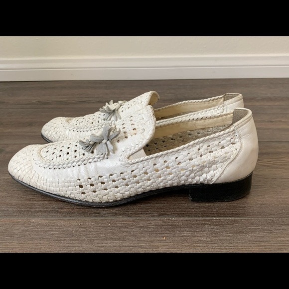 Shoes - Picture 2 of 10